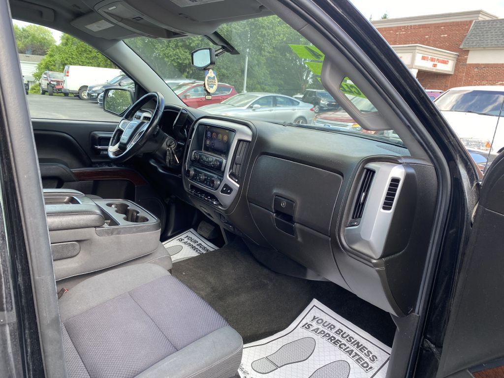 Photo 16 of this GMC SIERRA
