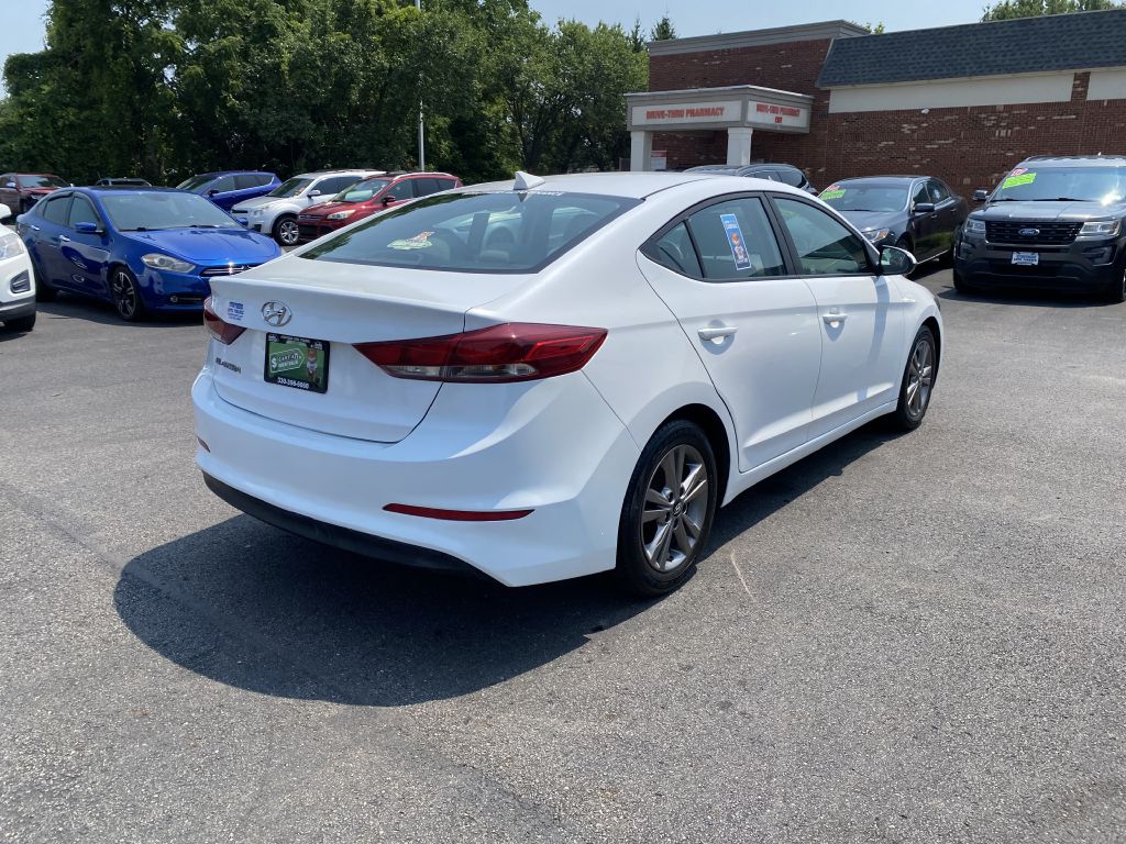 Photo 5 of this HYUNDAI ELANTRA