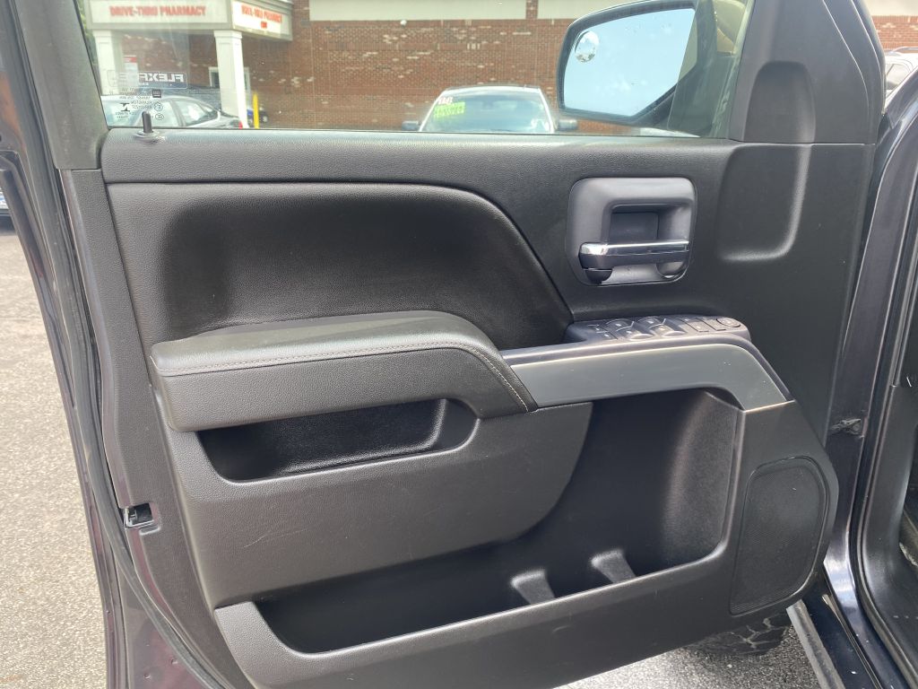 Photo 19 of this CHEVROLET SILVERADO 1500