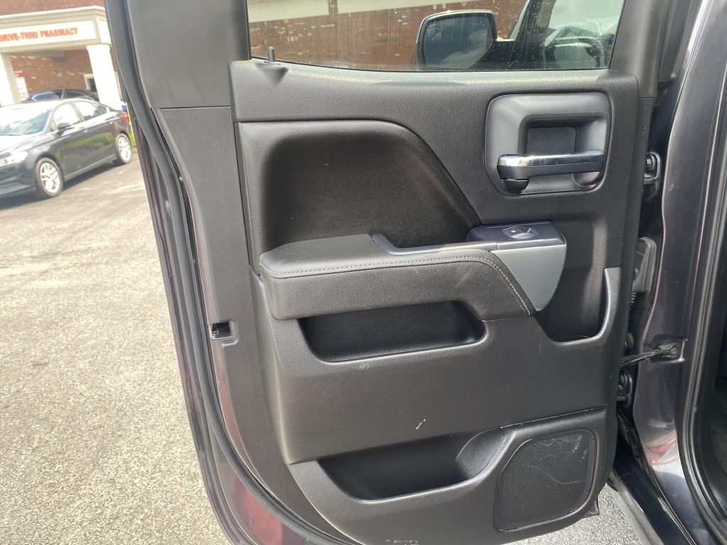 Photo 20 of this CHEVROLET SILVERADO 1500