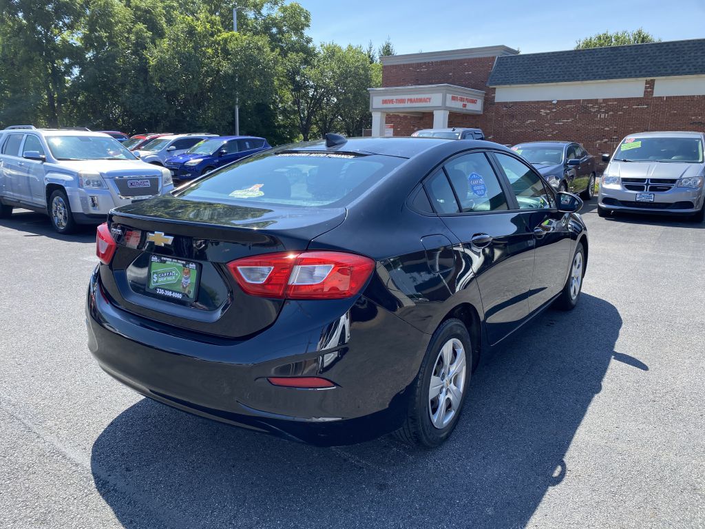 Photo 5 of this CHEVROLET CRUZE