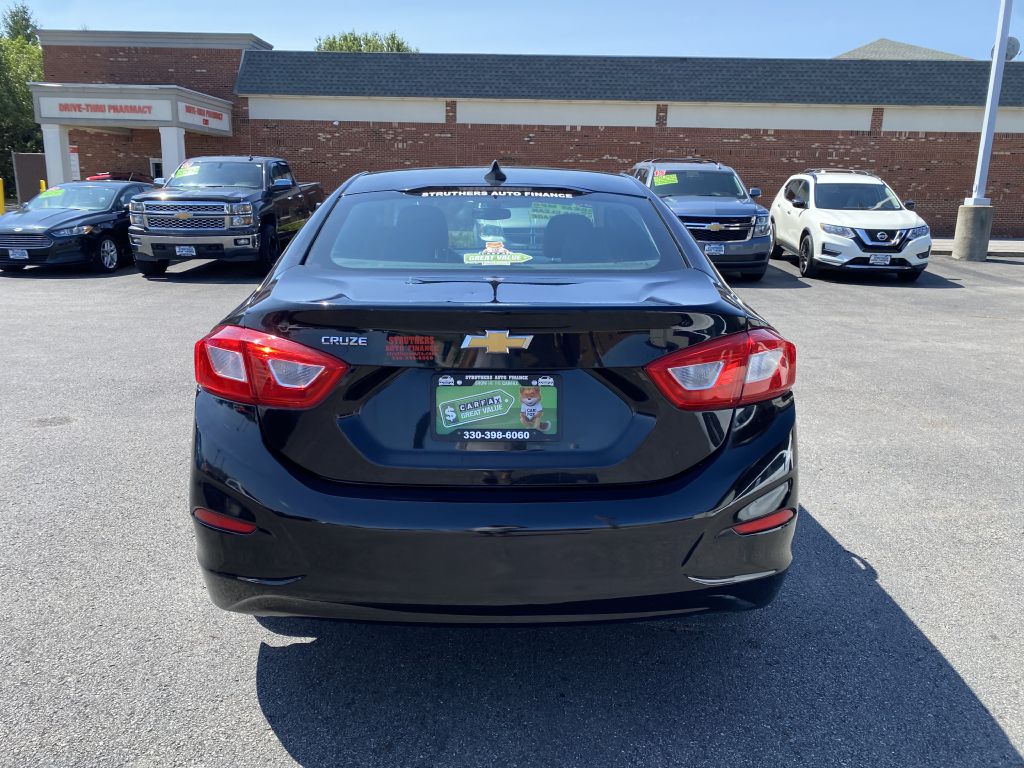 Photo 6 of this CHEVROLET CRUZE