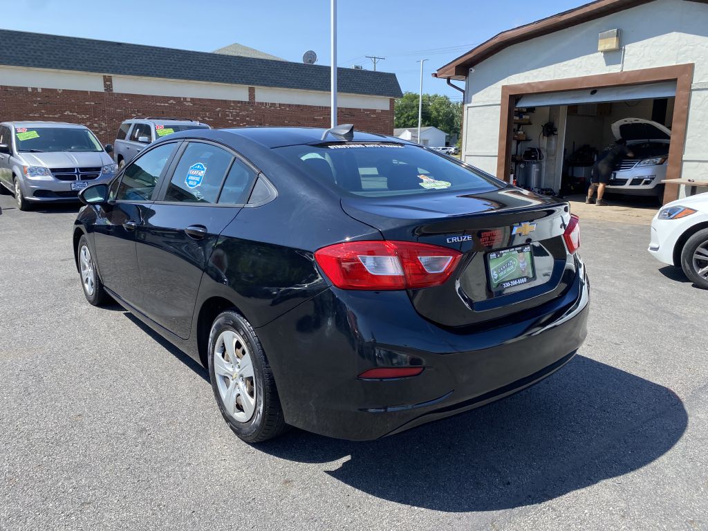 Photo 7 of this CHEVROLET CRUZE