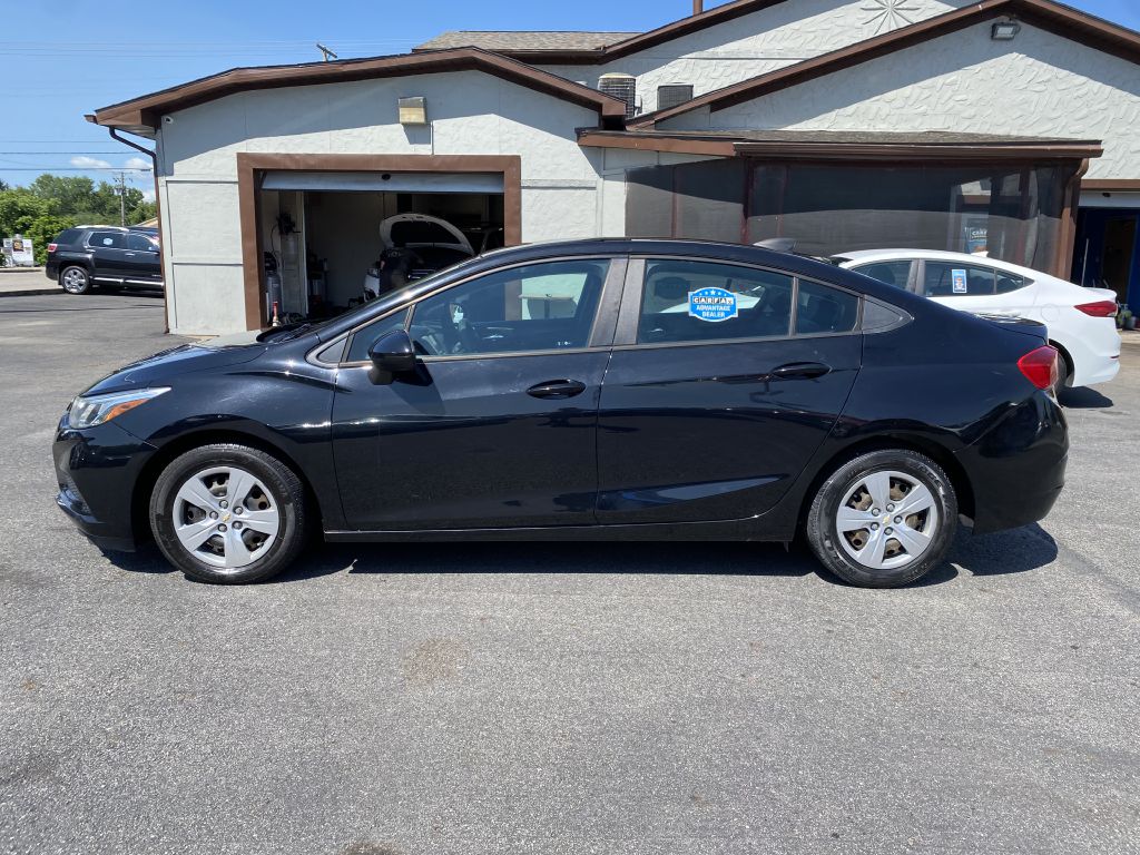 Photo 8 of this CHEVROLET CRUZE