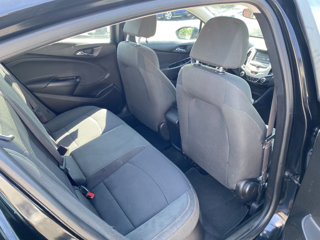 Photo 16 of this CHEVROLET CRUZE