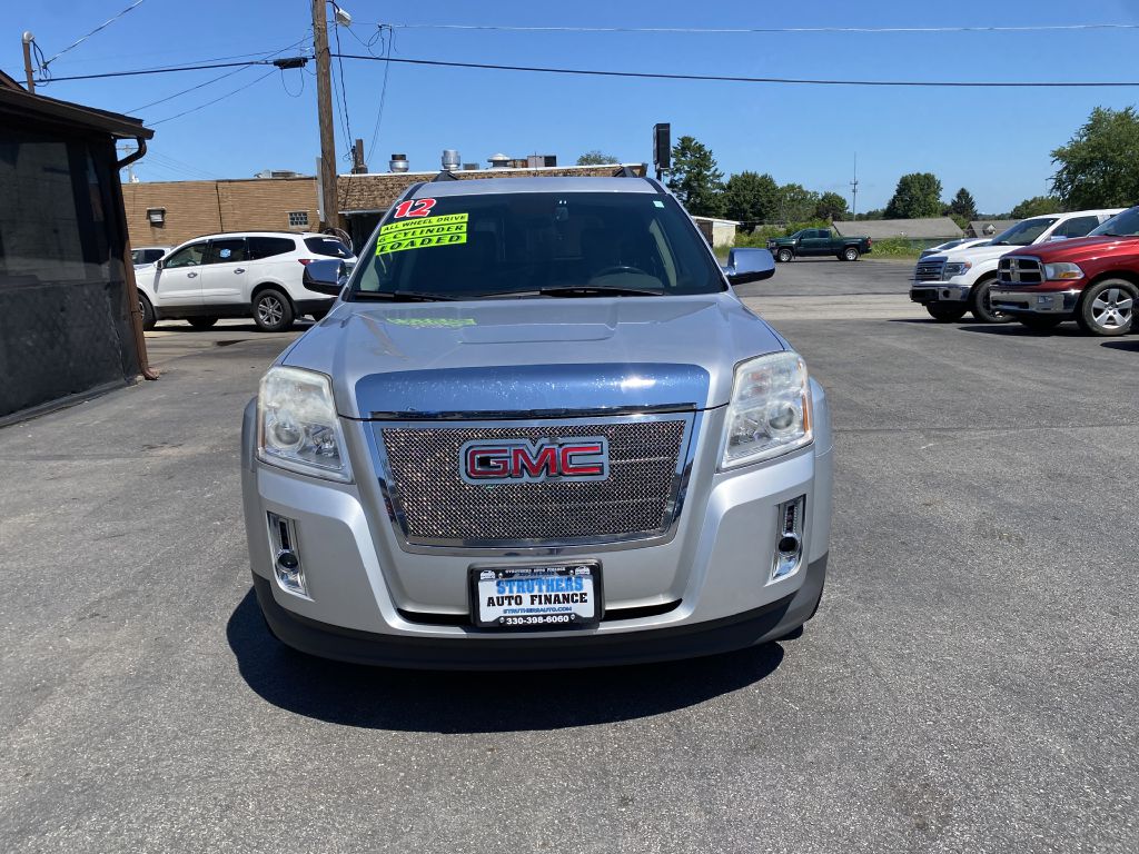 Photo 2 of this GMC TERRAIN