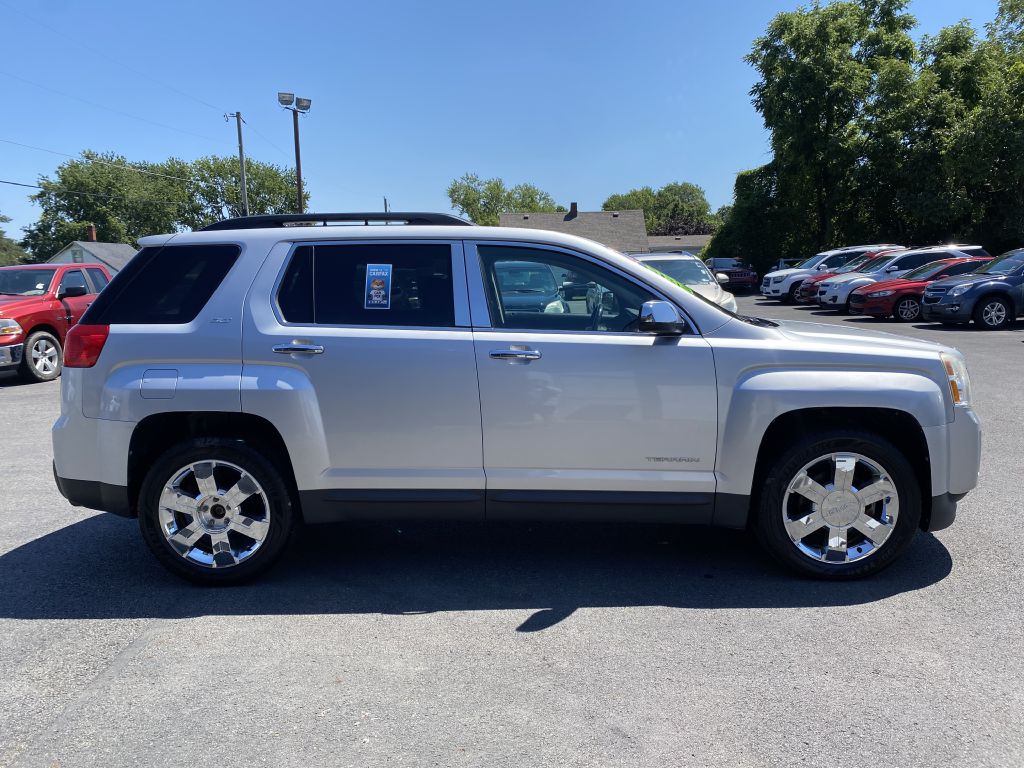 Photo 4 of this GMC TERRAIN