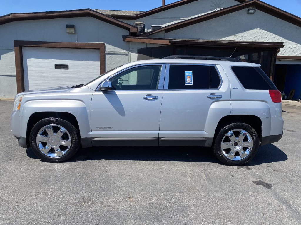 Photo 8 of this GMC TERRAIN