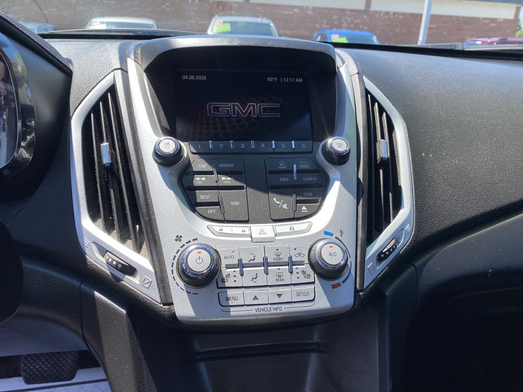 Photo 13 of this GMC TERRAIN