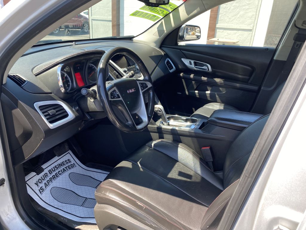 Photo 14 of this GMC TERRAIN