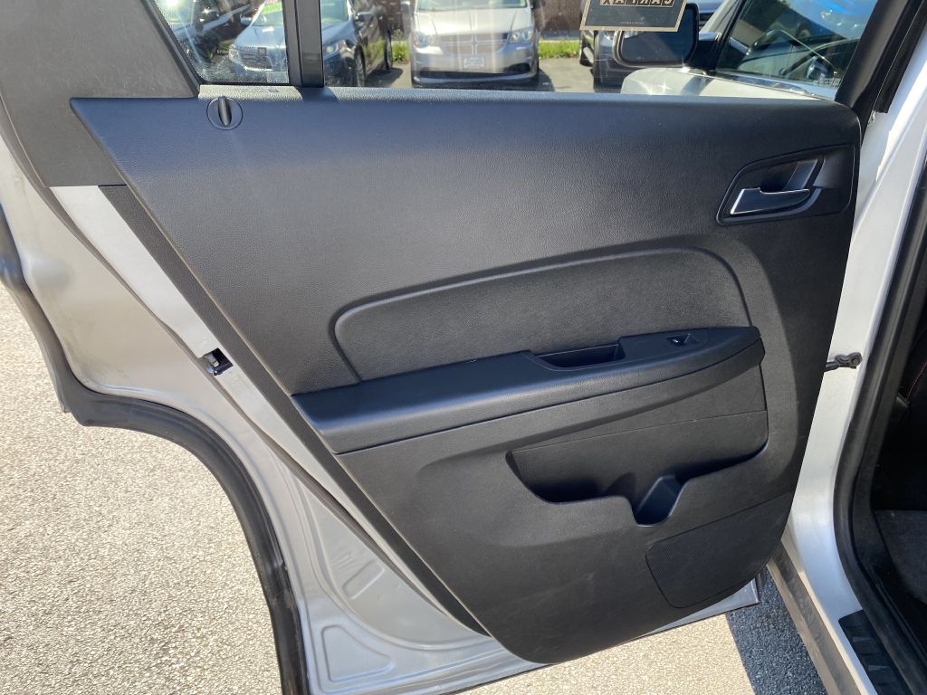 Photo 21 of this GMC TERRAIN