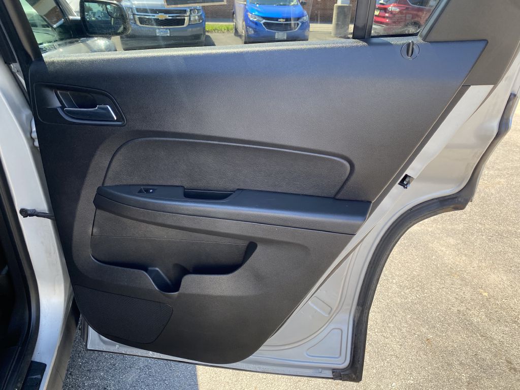 Photo 22 of this GMC TERRAIN