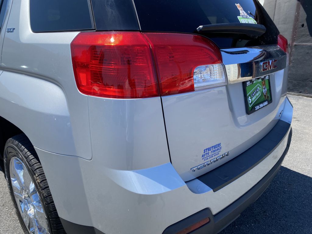 Photo 26 of this GMC TERRAIN