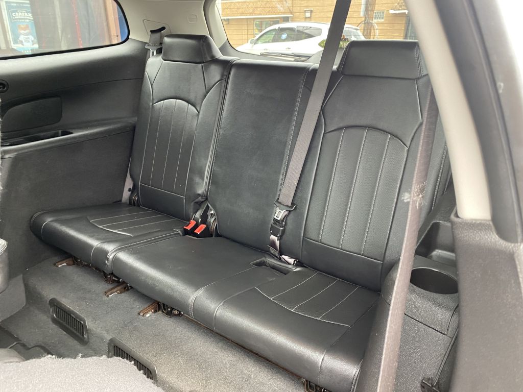 Photo 16 of this BUICK ENCLAVE