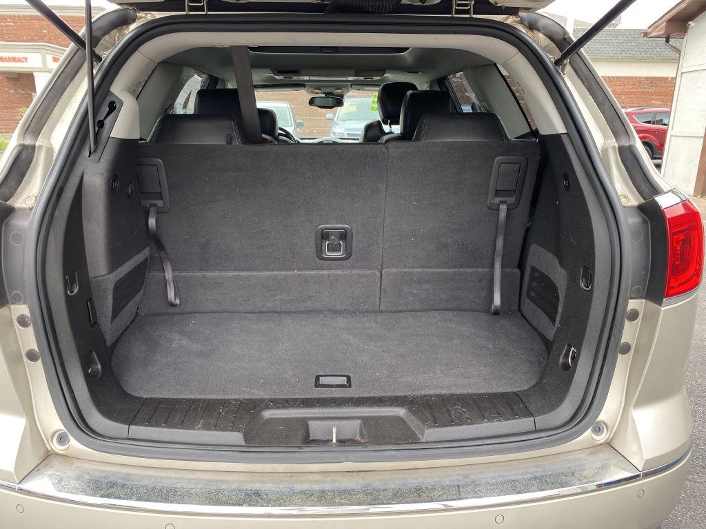 Photo 17 of this BUICK ENCLAVE