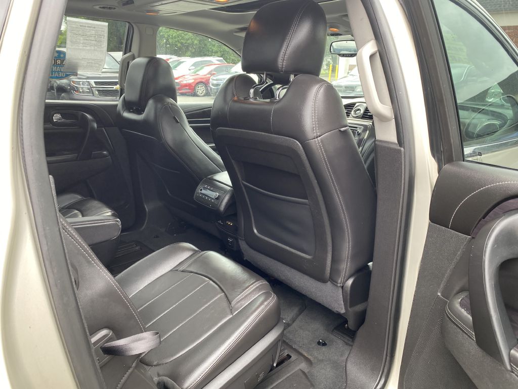 Photo 18 of this BUICK ENCLAVE