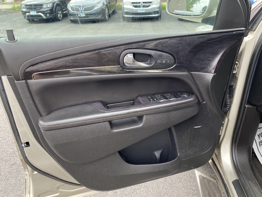 Photo 21 of this BUICK ENCLAVE