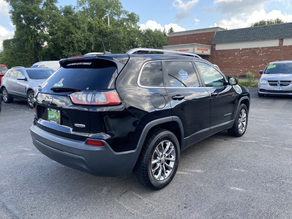 Photo 5 of this JEEP CHEROKEE