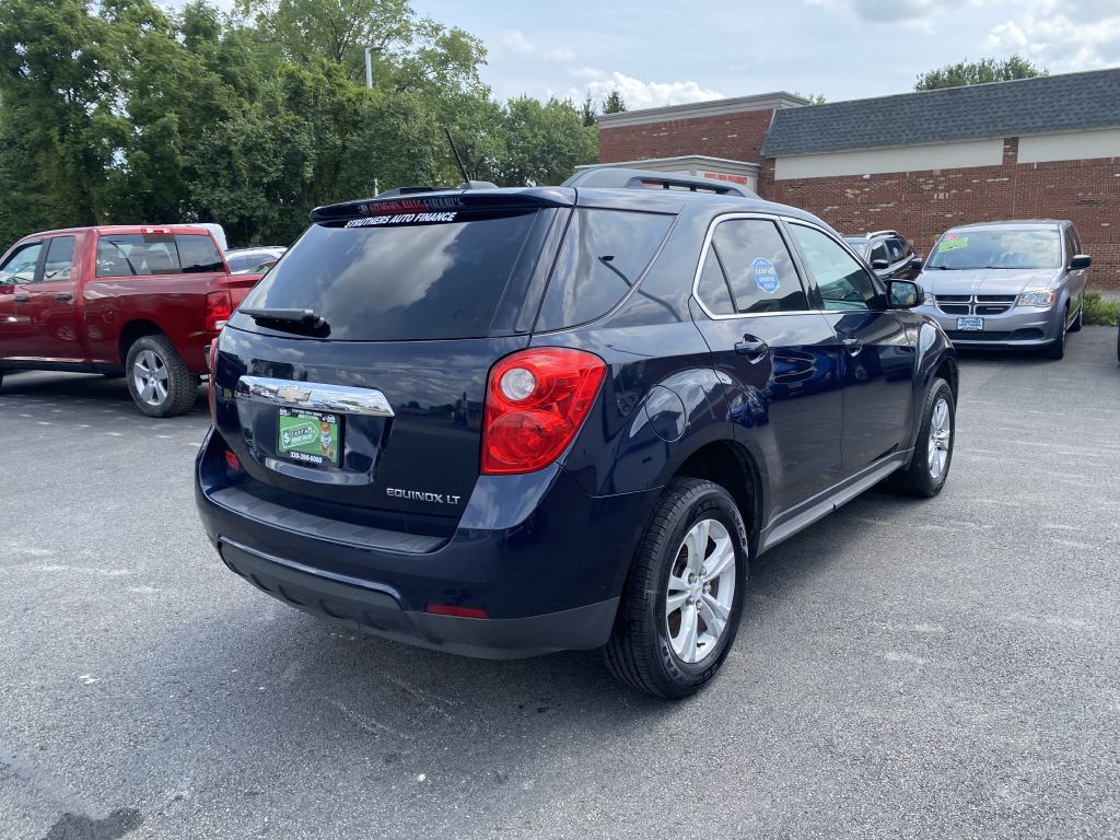 Photo 5 of this CHEVROLET EQUINOX