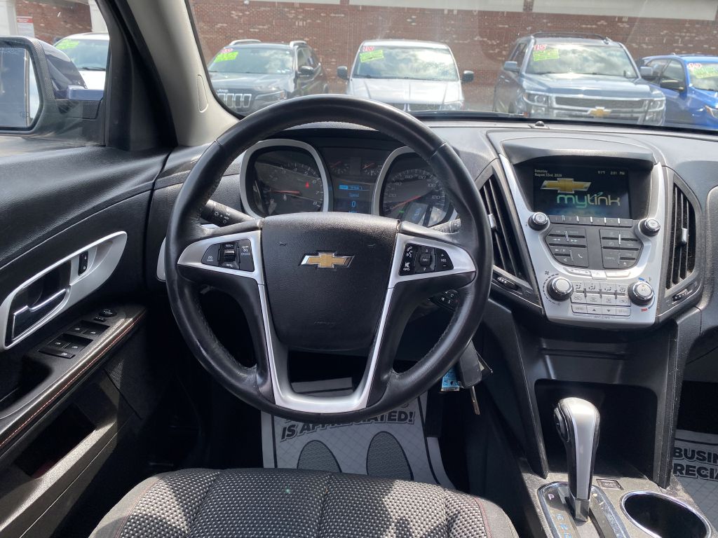 Photo 10 of this CHEVROLET EQUINOX