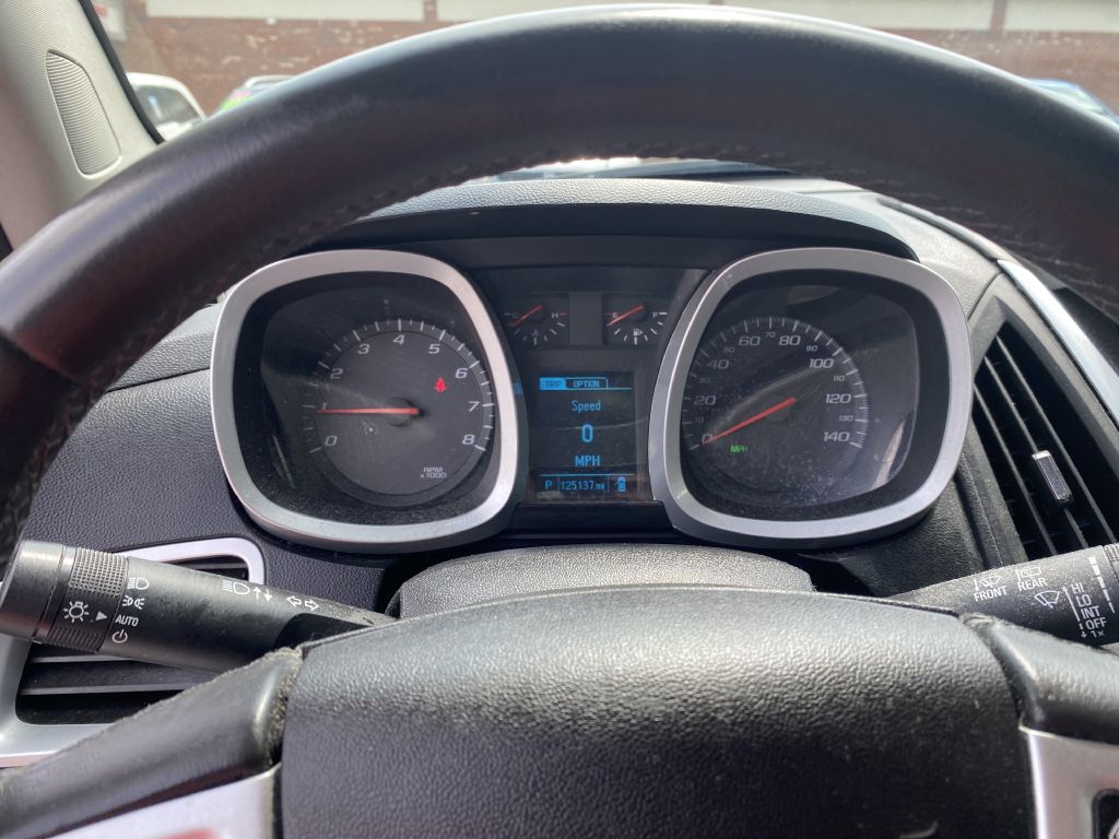 Photo 12 of this CHEVROLET EQUINOX