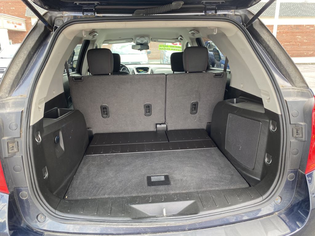 Photo 16 of this CHEVROLET EQUINOX