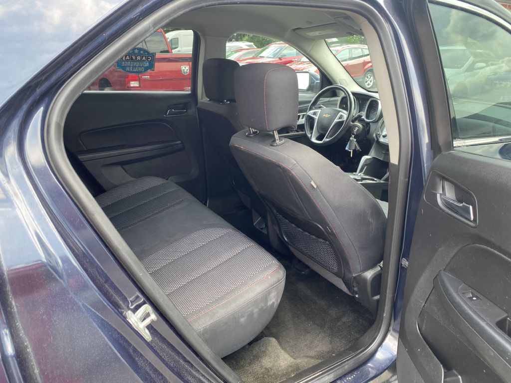 Photo 17 of this CHEVROLET EQUINOX