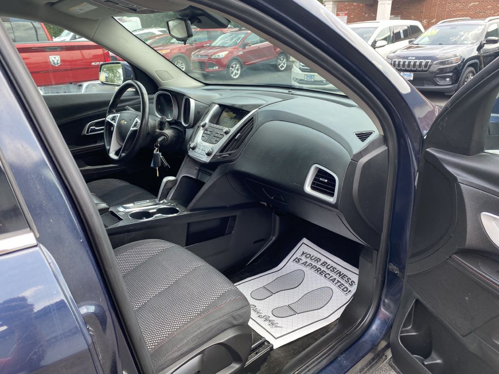 Photo 18 of this CHEVROLET EQUINOX