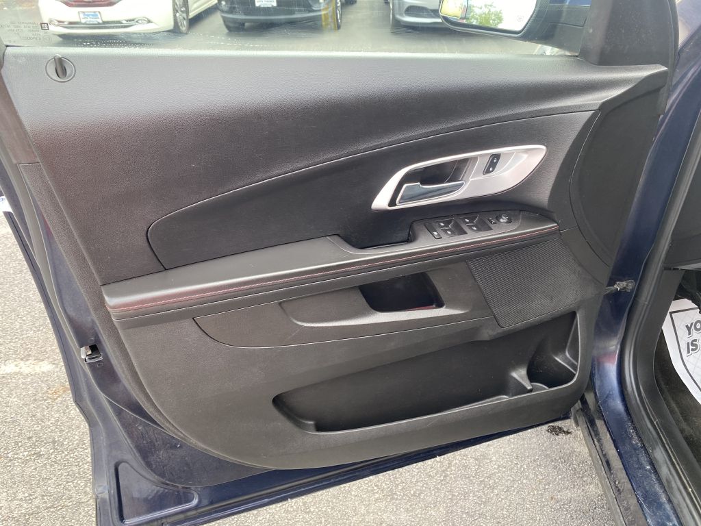 Photo 20 of this CHEVROLET EQUINOX