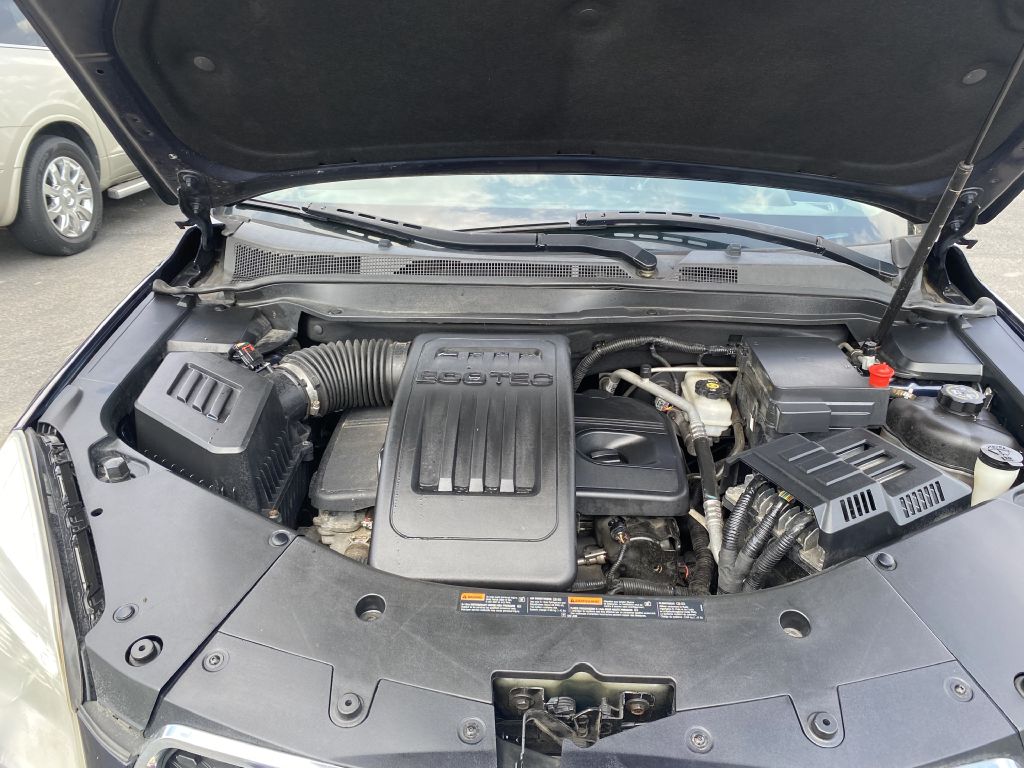 Photo 24 of this CHEVROLET EQUINOX