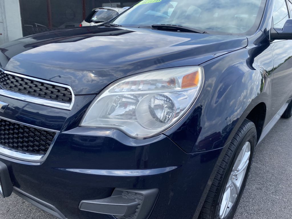 Photo 25 of this CHEVROLET EQUINOX