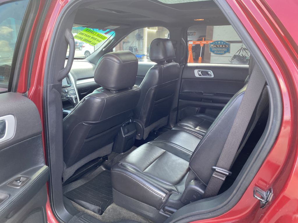 Photo 15 of this FORD EXPLORER