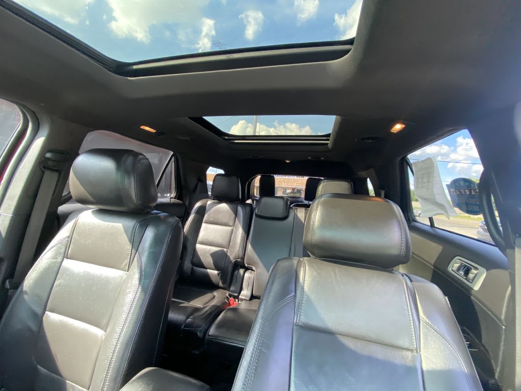Photo 20 of this FORD EXPLORER