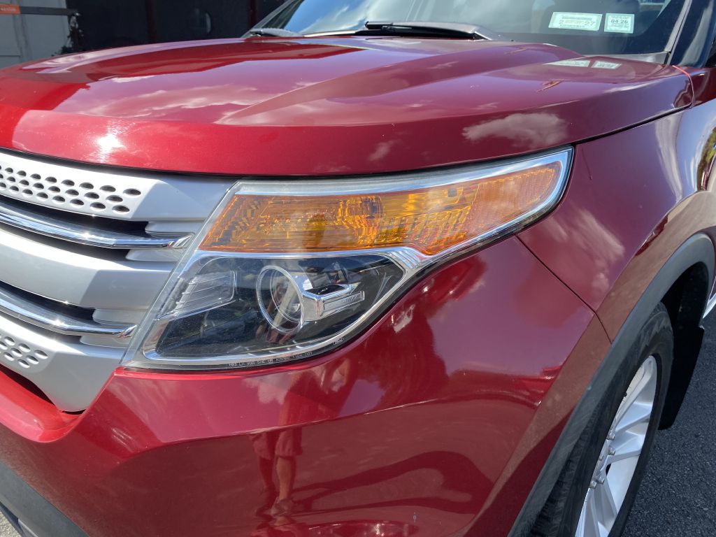 Photo 25 of this FORD EXPLORER