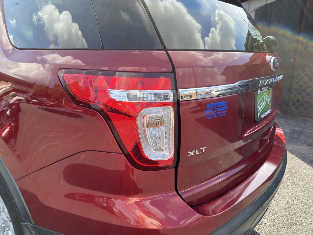 Photo 26 of this FORD EXPLORER
