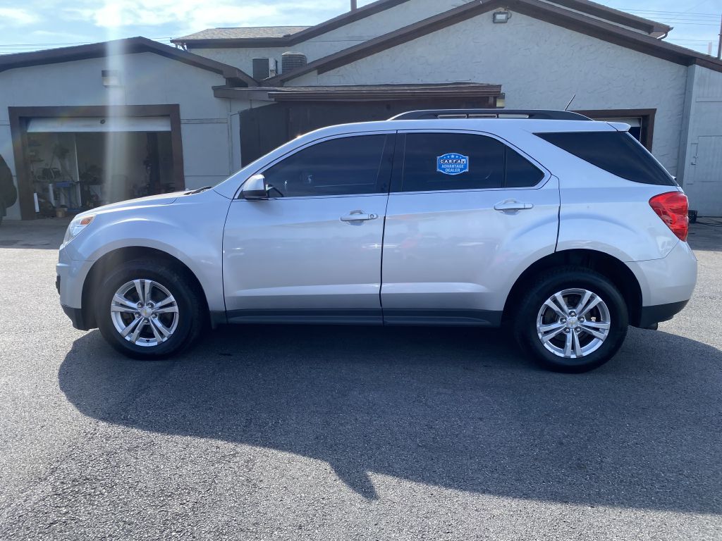 Photo 8 of this CHEVROLET EQUINOX