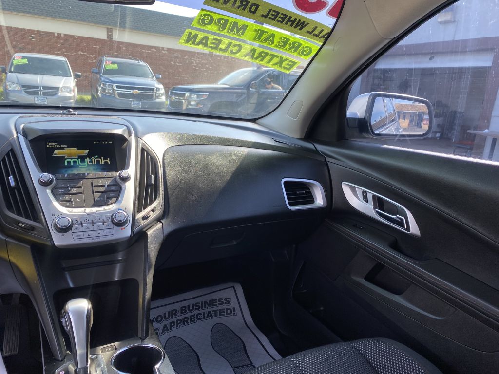 Photo 11 of this CHEVROLET EQUINOX