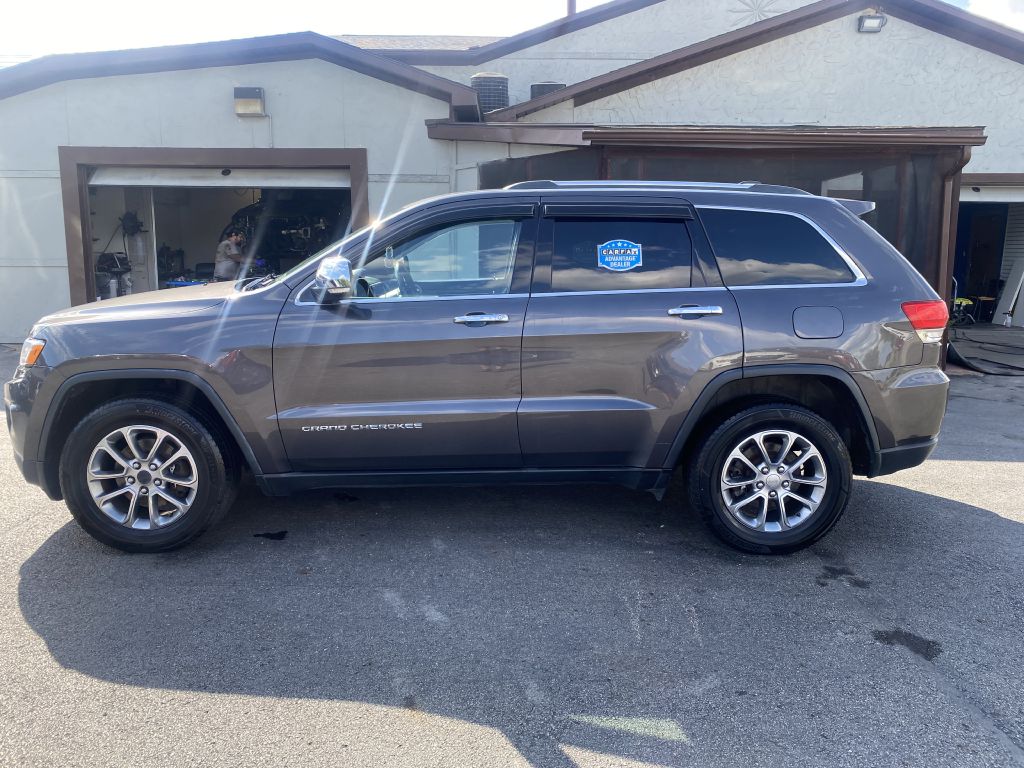 Photo 8 of this JEEP GRAND CHEROKEE