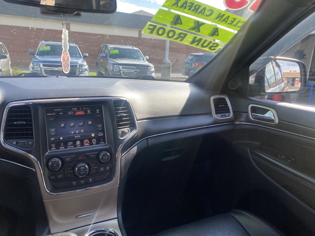 Photo 11 of this JEEP GRAND CHEROKEE
