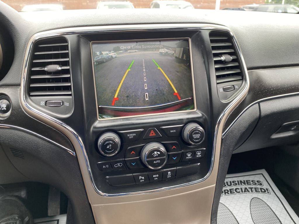 Photo 27 of this JEEP GRAND CHEROKEE