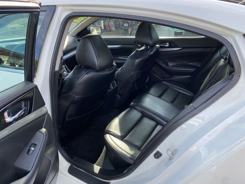 Photo 15 of this NISSAN MAXIMA