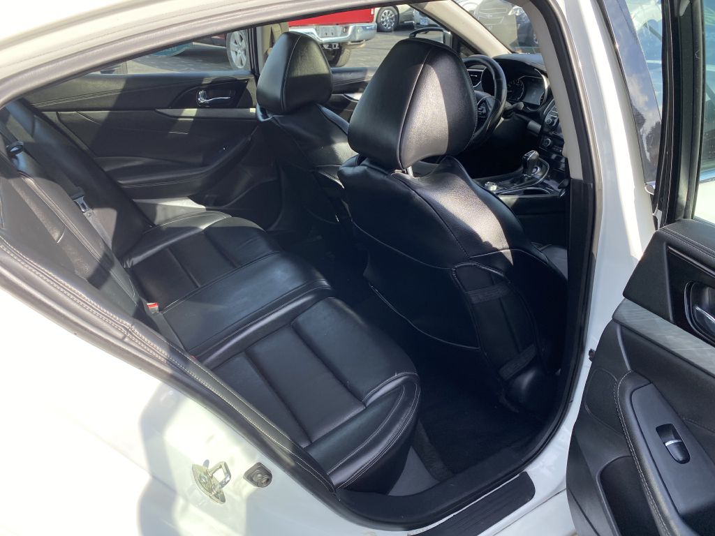 Photo 16 of this NISSAN MAXIMA