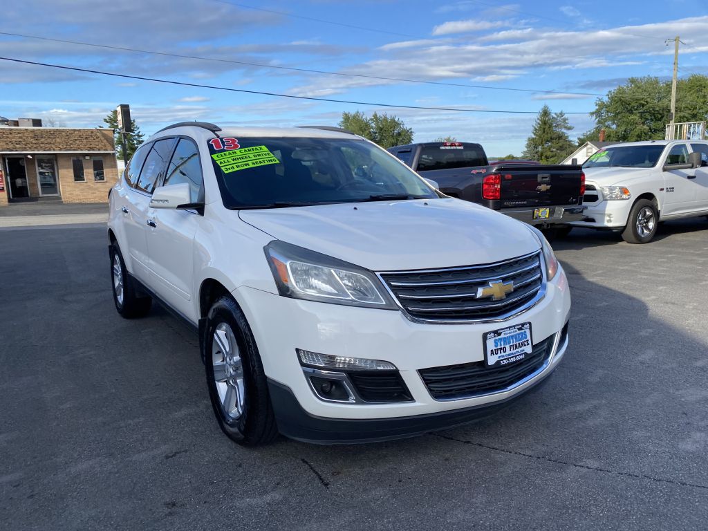 Photo 3 of this CHEVROLET TRAVERSE