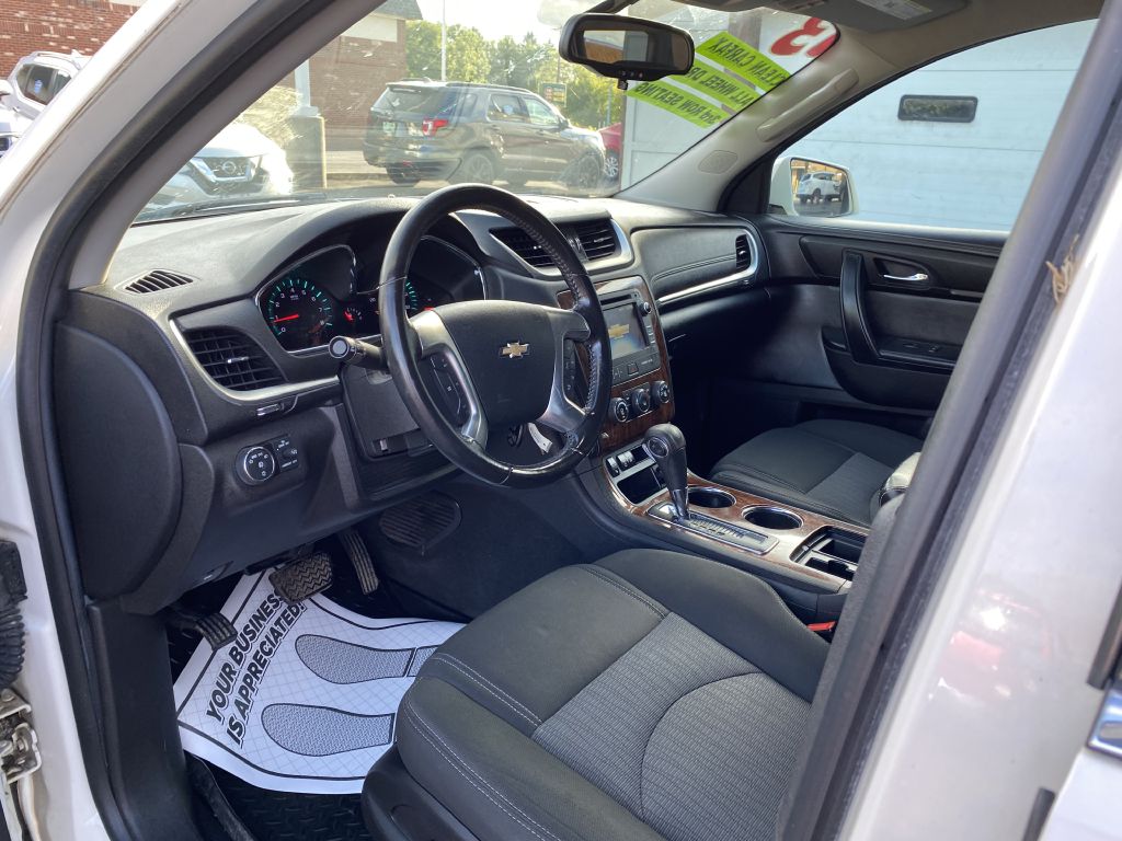 Photo 14 of this CHEVROLET TRAVERSE