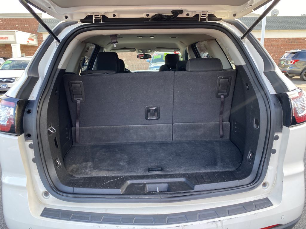 Photo 17 of this CHEVROLET TRAVERSE