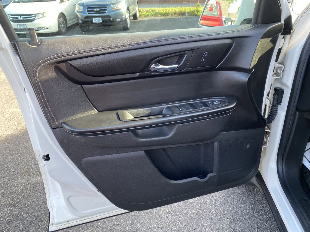 Photo 21 of this CHEVROLET TRAVERSE