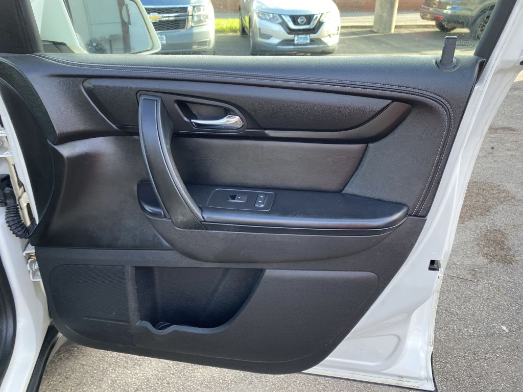Photo 24 of this CHEVROLET TRAVERSE