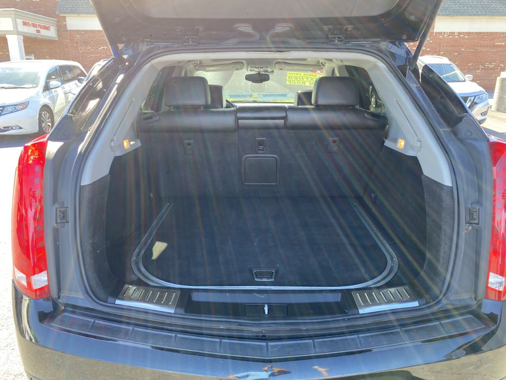 Photo 16 of this CADILLAC SRX