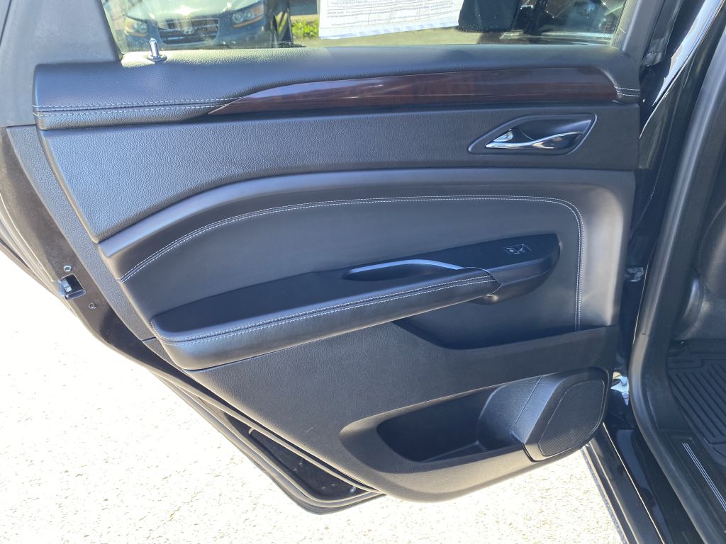 Photo 21 of this CADILLAC SRX