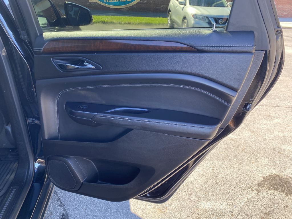 Photo 22 of this CADILLAC SRX